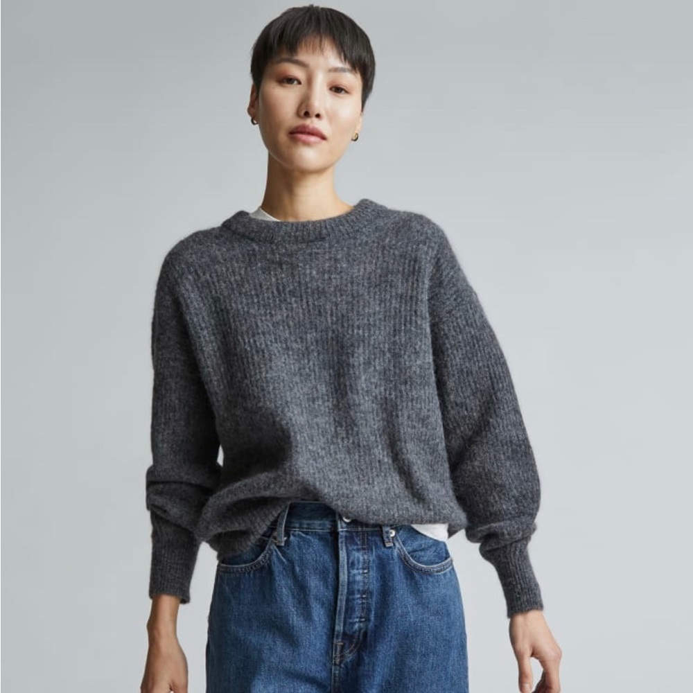 Everlane The Alpaca Crew In Charcoal